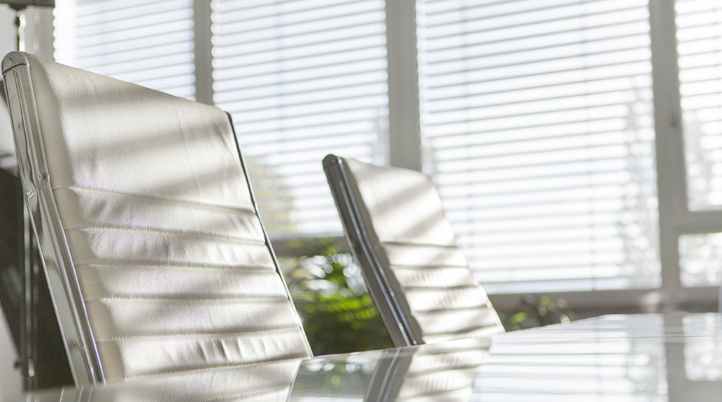 Konferenzraum für Lohnabrechnung und Bürobesprechungen