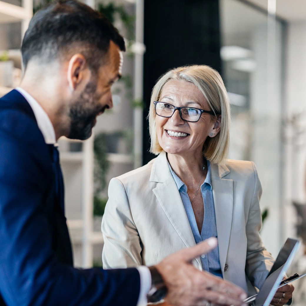 Professionelle Kommunikation im Büro zum Progressionsvorbehalt