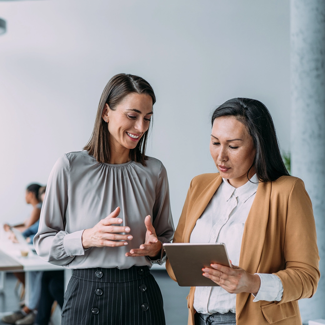 Moderne Arbeitsumgebung fördert produktive Steuerberatungsgespräche