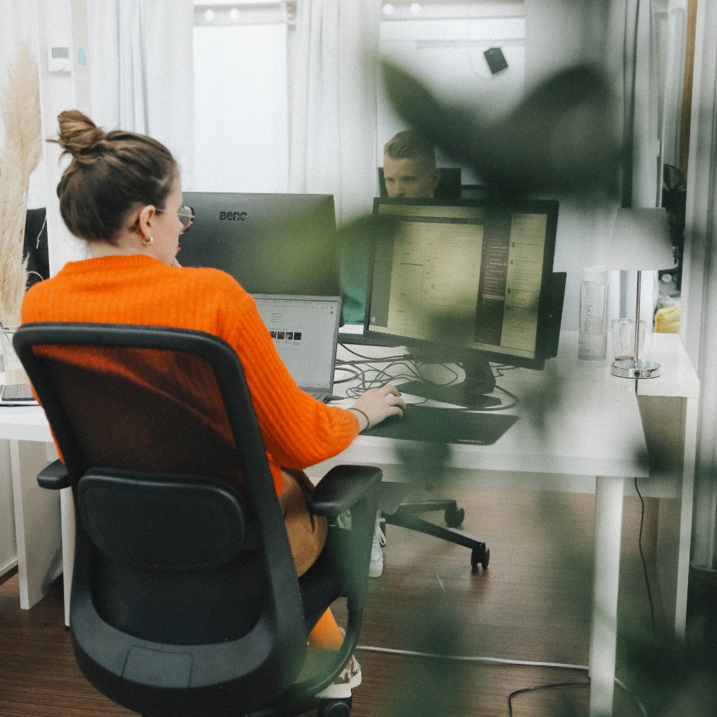 Moderne Arbeitsumgebung für Lohnabrechnung und Verwaltung