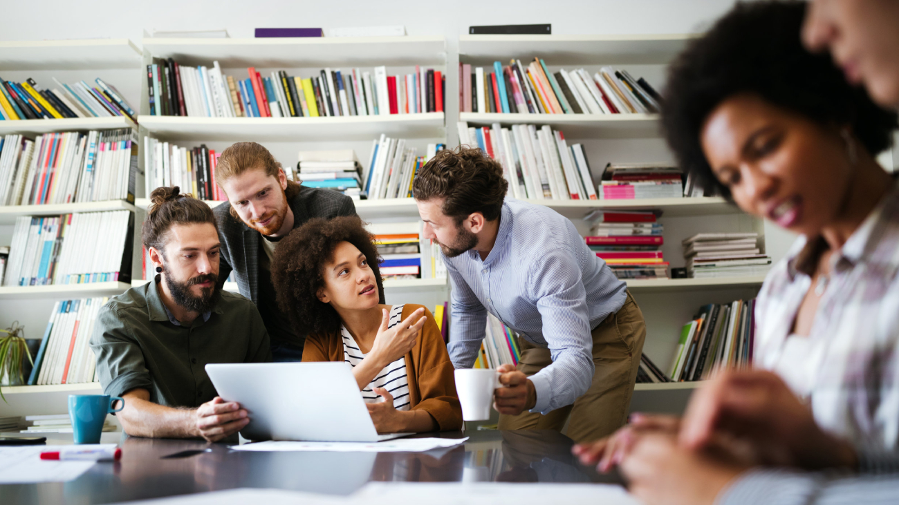 Lohnabrechnung Stuttgart: Teamarbeit zur effizienten Lohnabrechnung in Stuttgart